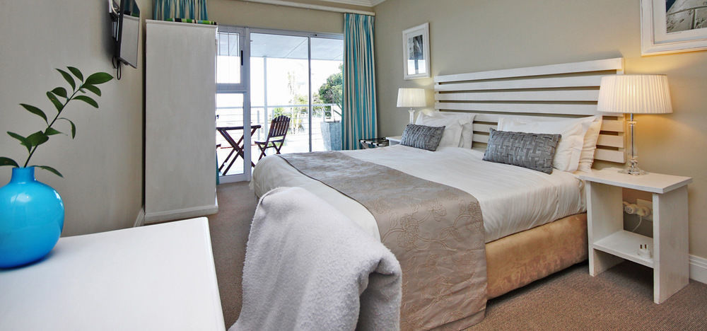 61 On Camps Bay Bed and Breakfast Kapstaden Exteriör bild
